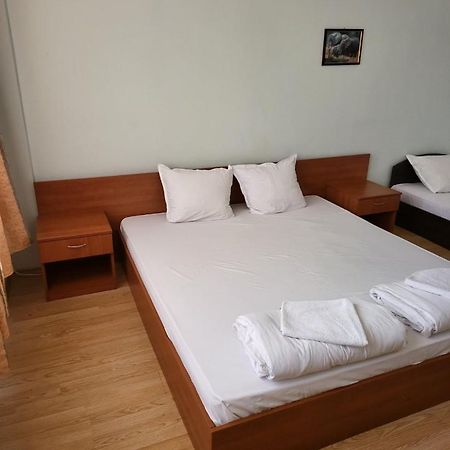Letnitsa Provans Famili Hotel מראה חיצוני תמונה