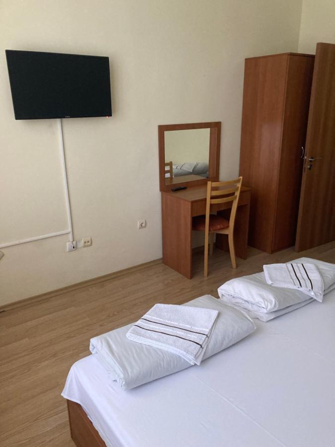 Letnitsa Provans Famili Hotel מראה חיצוני תמונה